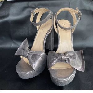 Women’s shoes Lauren Conrad high heel Sz 8